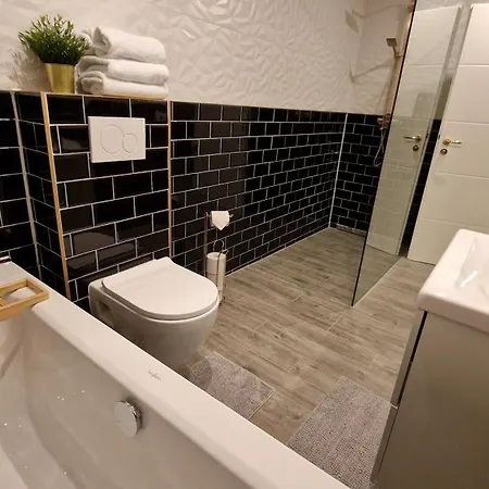 Lejlighed Wohnen Auf Zeit Mit E-ladesaeulen Monteure *