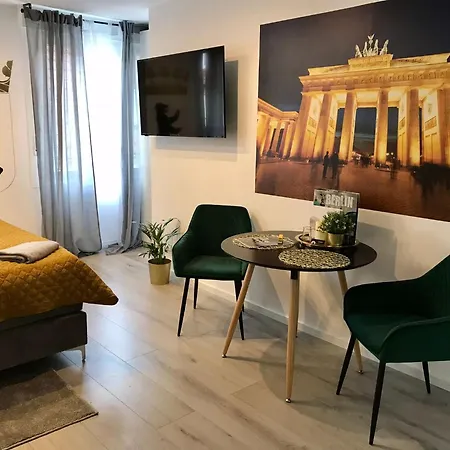 Wohnen Auf Zeit Mit E-ladesaeulen Monteure Lejlighed